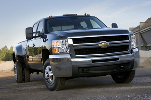 Chevrolet Silverado 3500HD Regular Cab 4WD Work Truck Long Box DRW