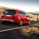 Les S60 et V60 R-Design à châssis abaissé R-Design, moteur T6 AWD et jantes optionnelles de 19 pouces.